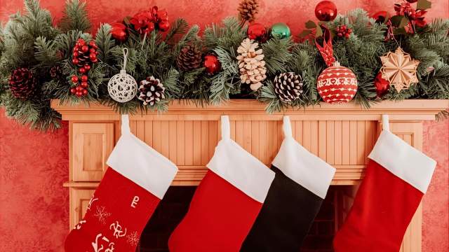 IN DEMAND CHRISTMAS CRADTS THAT SELL